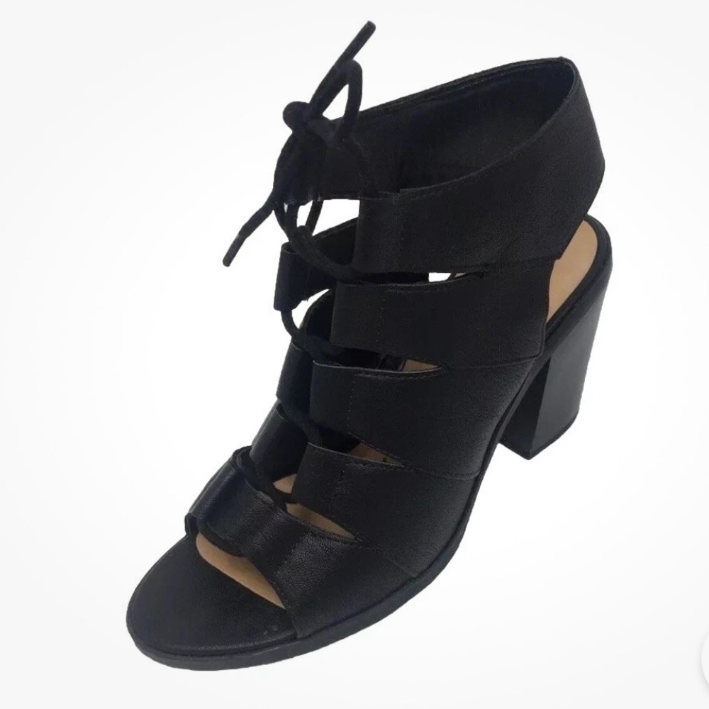 Chic Black Strappy Heels lace up brand new never worn